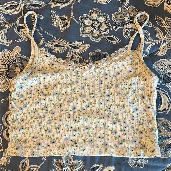 Brandy Melville tank Top - Picture 1 of 4